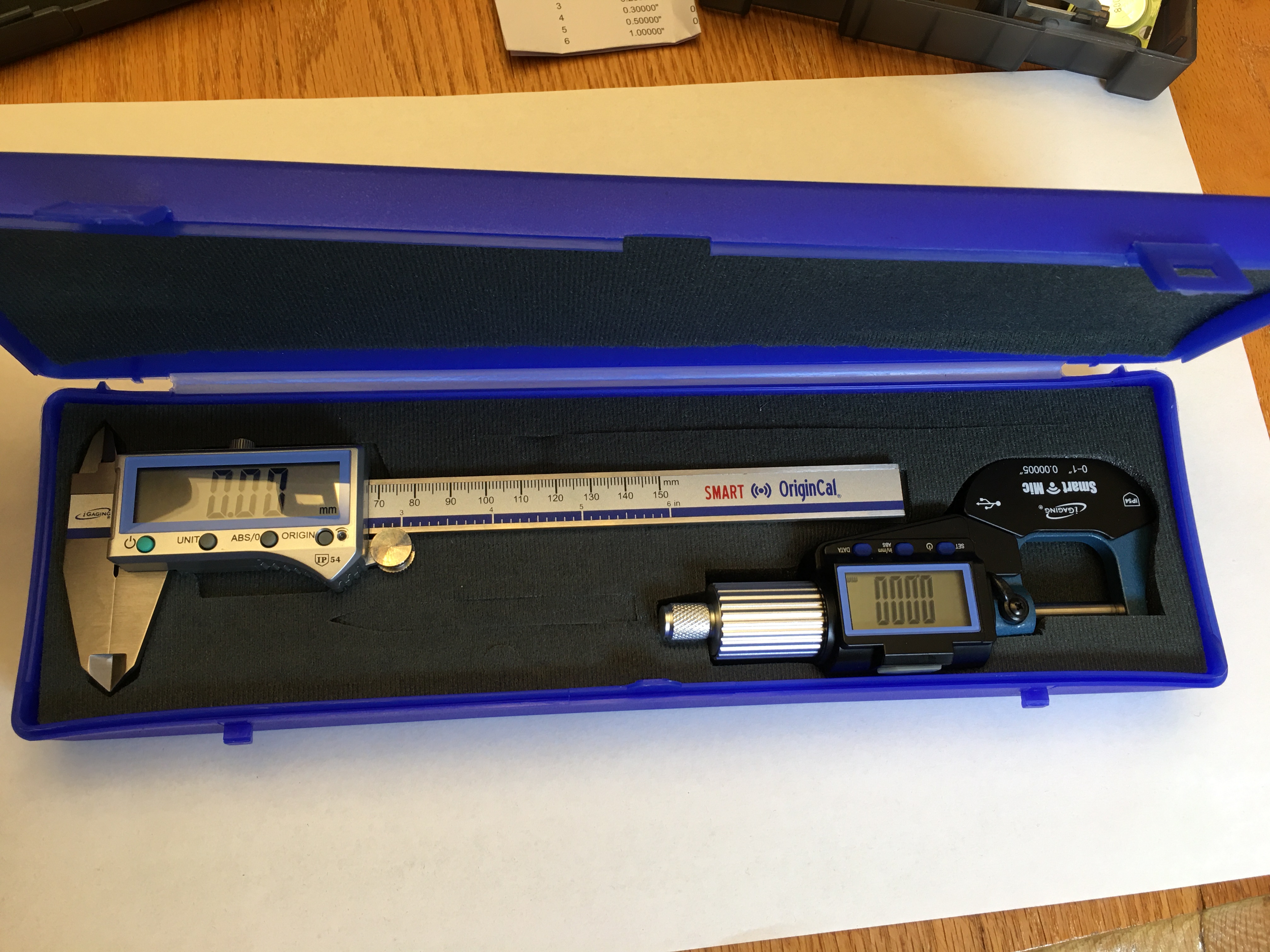 iGAGING Bluetooth enabled Combo with micrometer and 6" caliper in hard case.